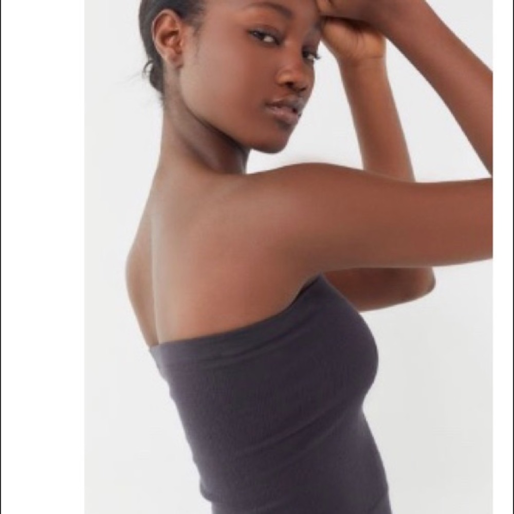 NWT! Urban Outfitters size M/L black crop top